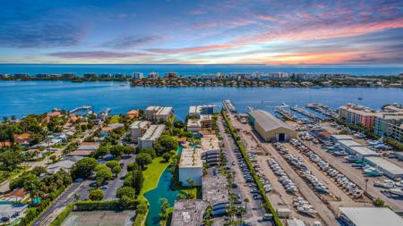 300 Waterway Drive S