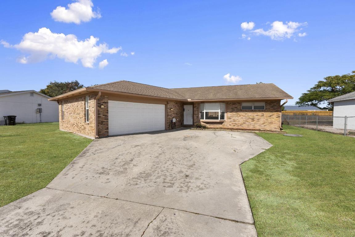 Image 3: 3-web-or-mls-DSC09180