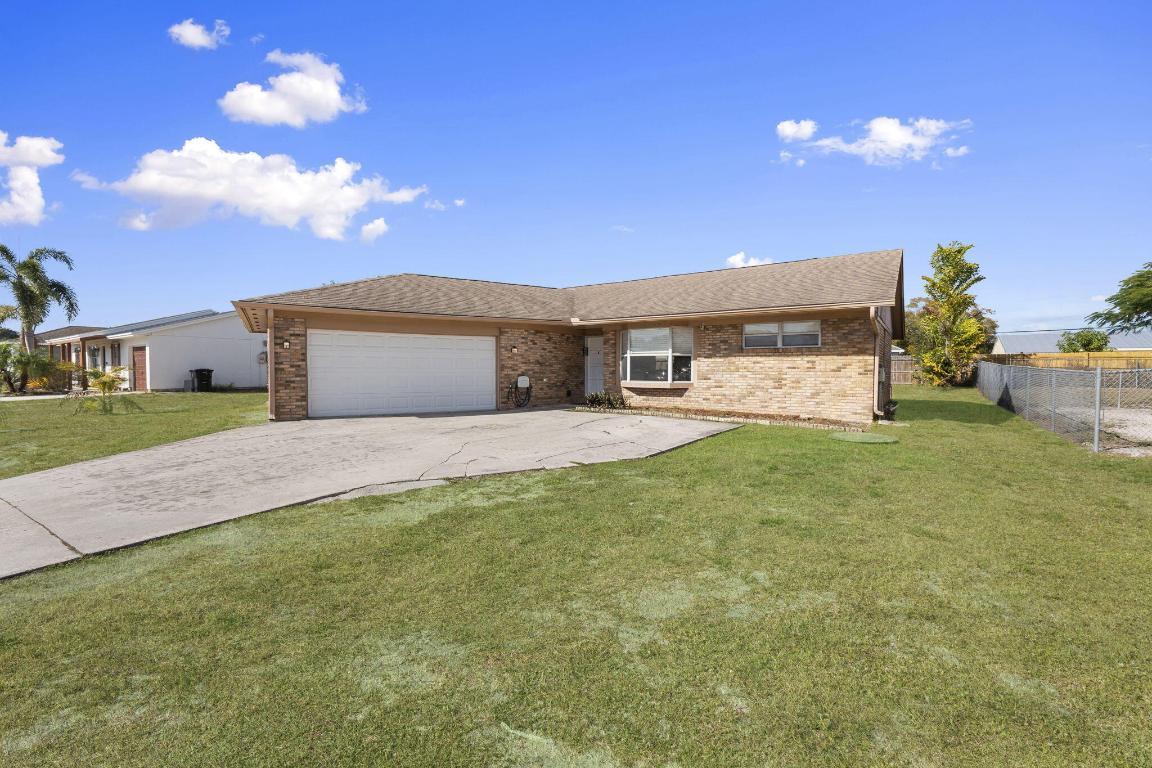 Image 4: 4-web-or-mls-DSC09200