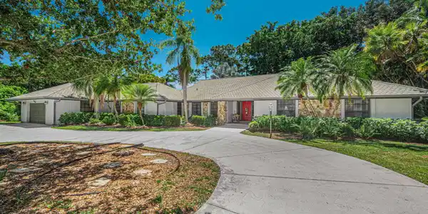 3612 SW Mashie Court