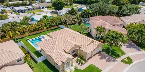 2806 SW Newberry Court