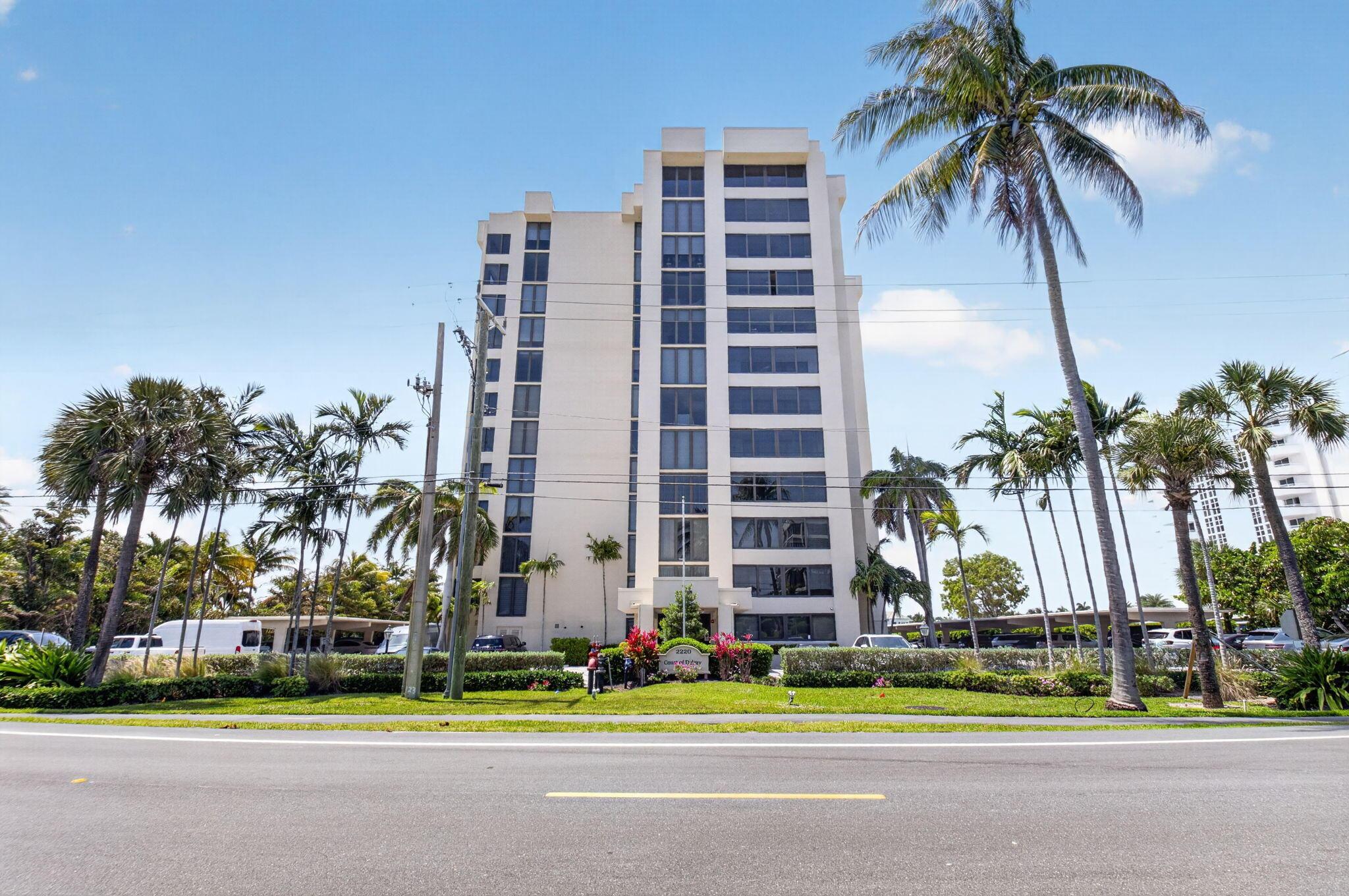 Image 2: 2220 S Ocean Blvd