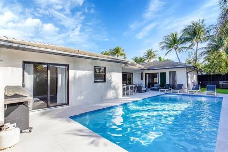 24 Castle Harbor Island