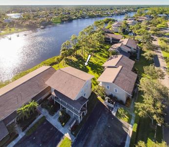 9230 SE Riverfront Terrace