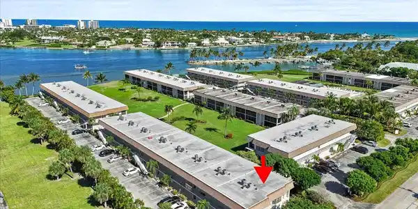 Image 2: Jupiter Inlet Condo