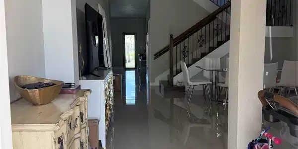 Image 2: Photo 2