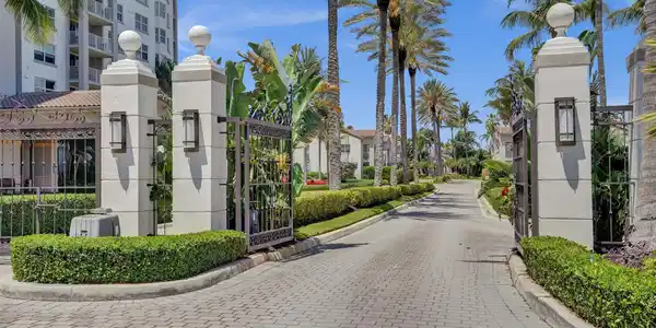 3594 S Ocean Blvd