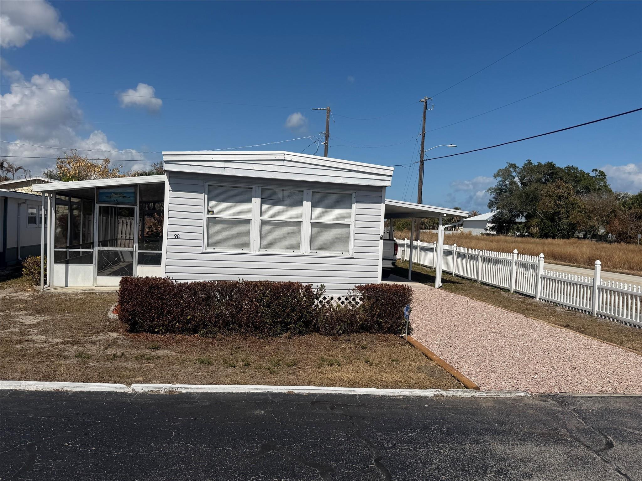 Image 1: Photo 1
