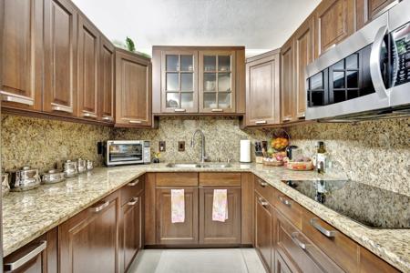 1605 SW Silver Pine Way