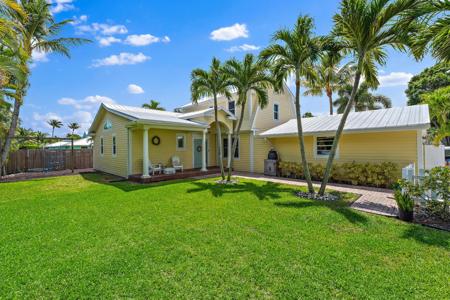 715 Warren Drive