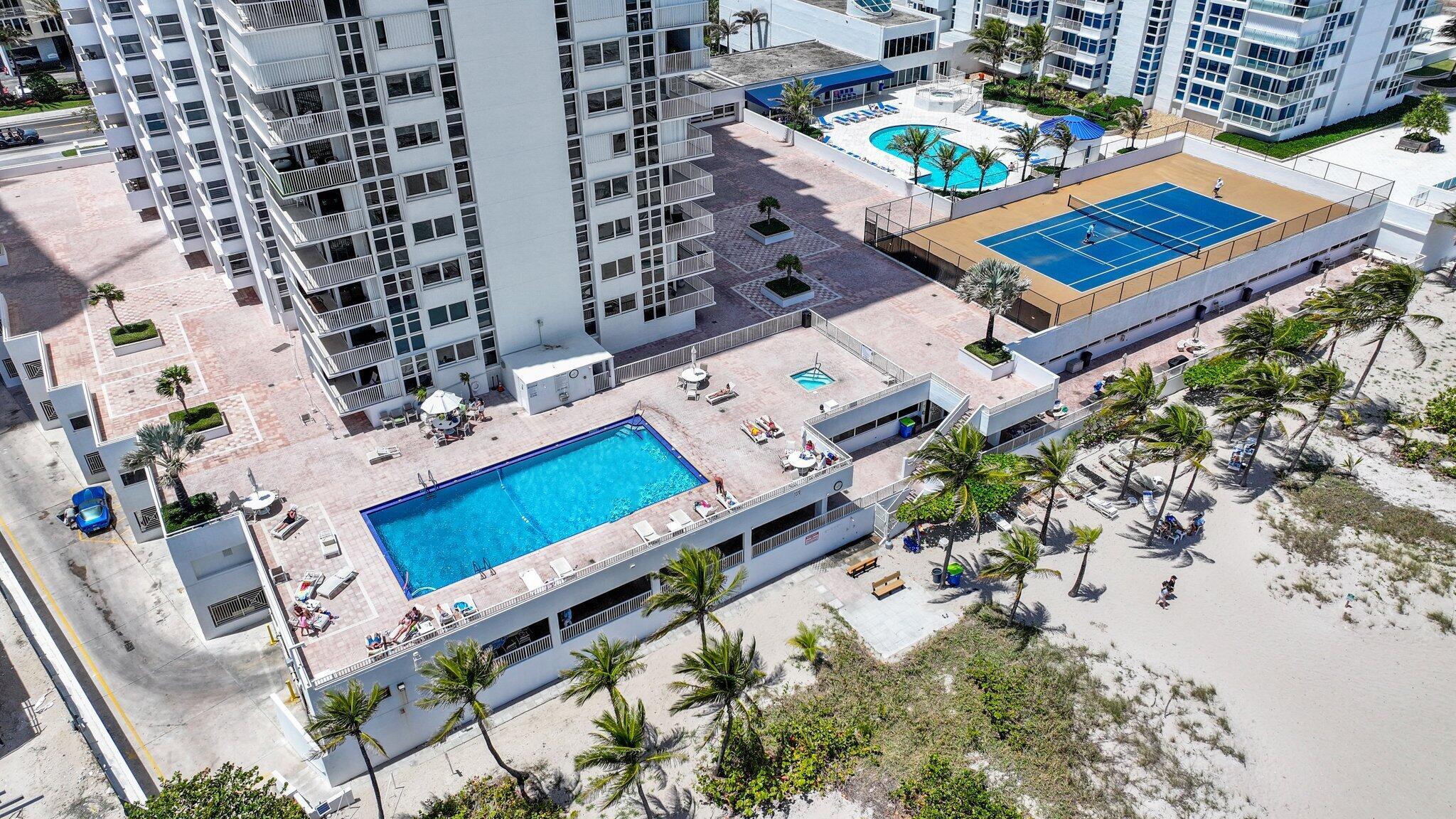 Image 3: 1370 South Ocean Boulevard - 8.jpg-SMALL