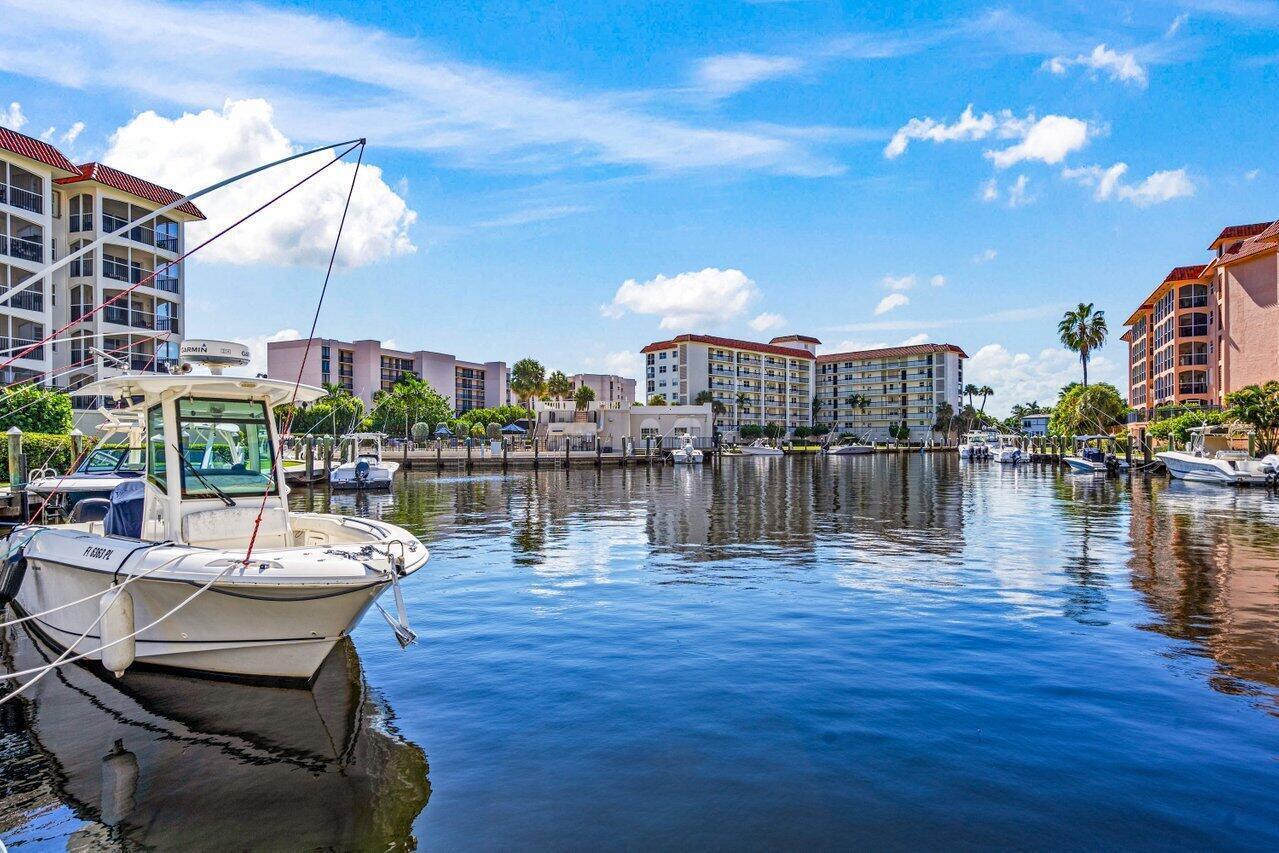 Image 3: 025-2871NorthOceanBoulevard-C417-BocaRat