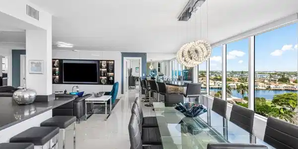 3015 S Ocean Blvd