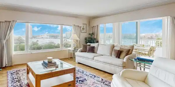 600 S Ocean Blvd