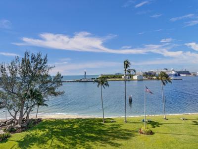 2100 S Ocean Dr