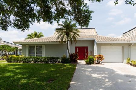 2953 SW Westlake Circle