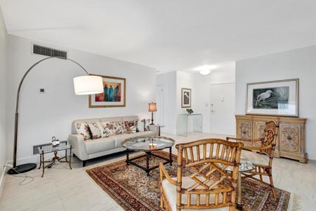 44 Cocoanut Row
