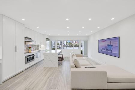 2895 NE 32nd Street