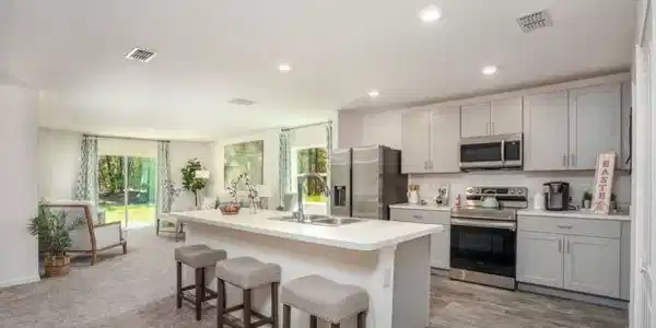 Image 4: Model home - actual features may vary.