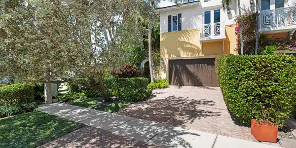 116 Venetian Drive