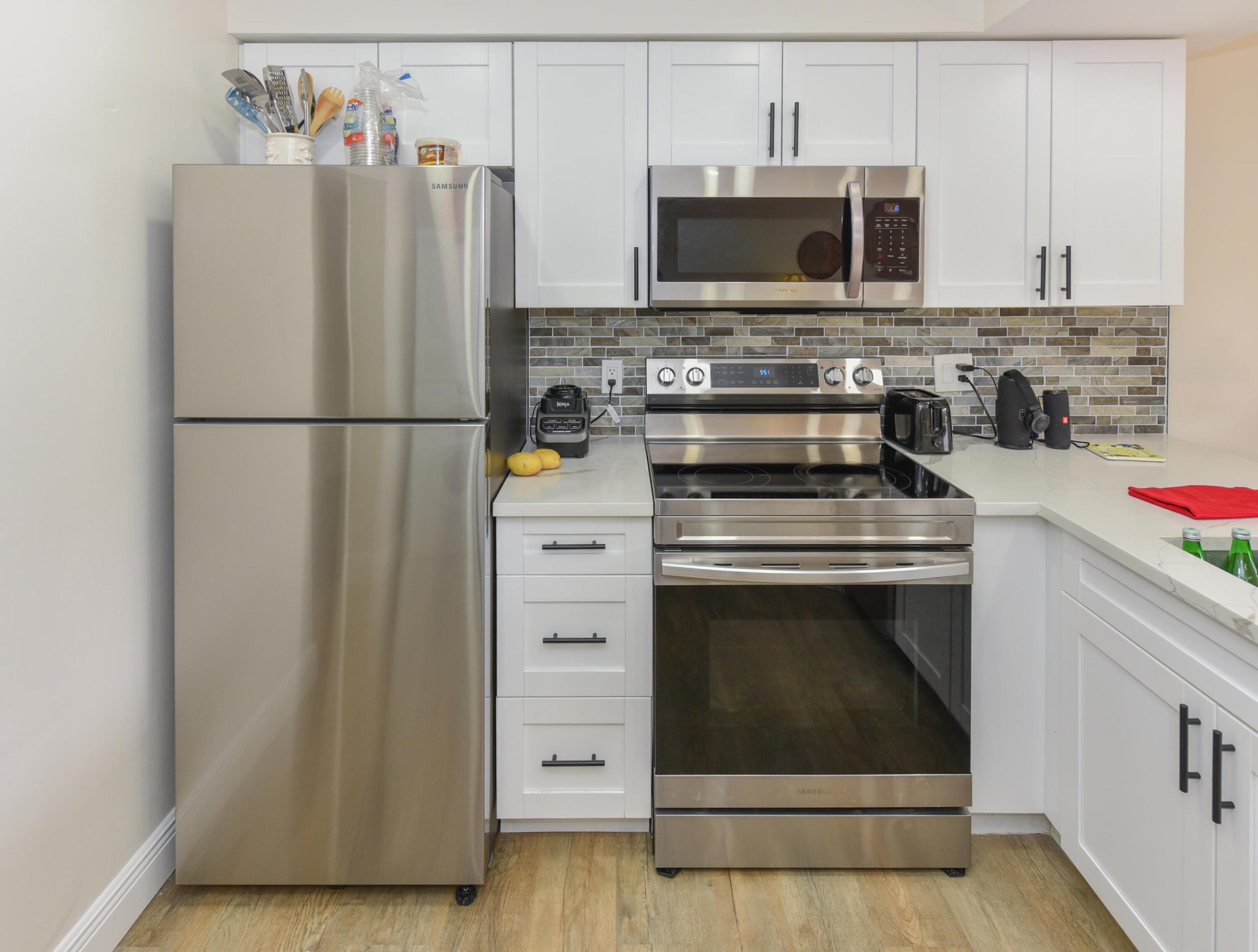 Image 2: 1605 US1 Apt D305 Jupiter FL-print-012-0