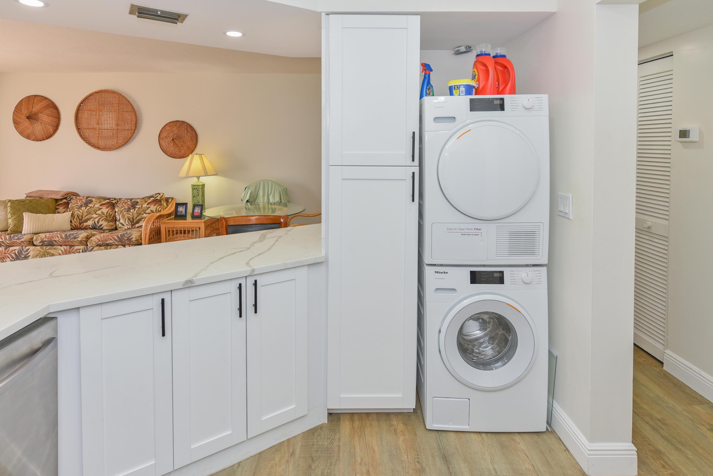 Image 3: 1605 US1 Apt D305 Jupiter FL-print-011-0
