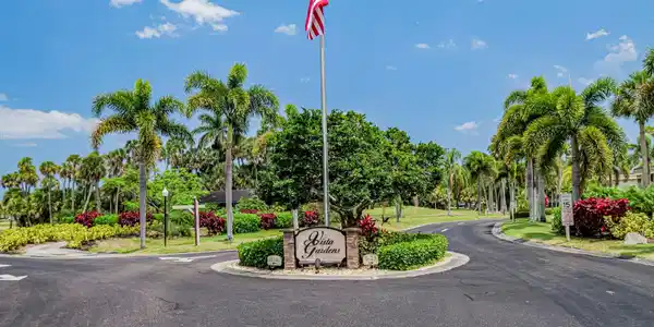 21 Vista Gardens Trl