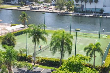 400 Leslie Drive