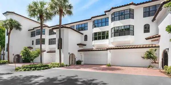 4401 N Ocean Boulevard