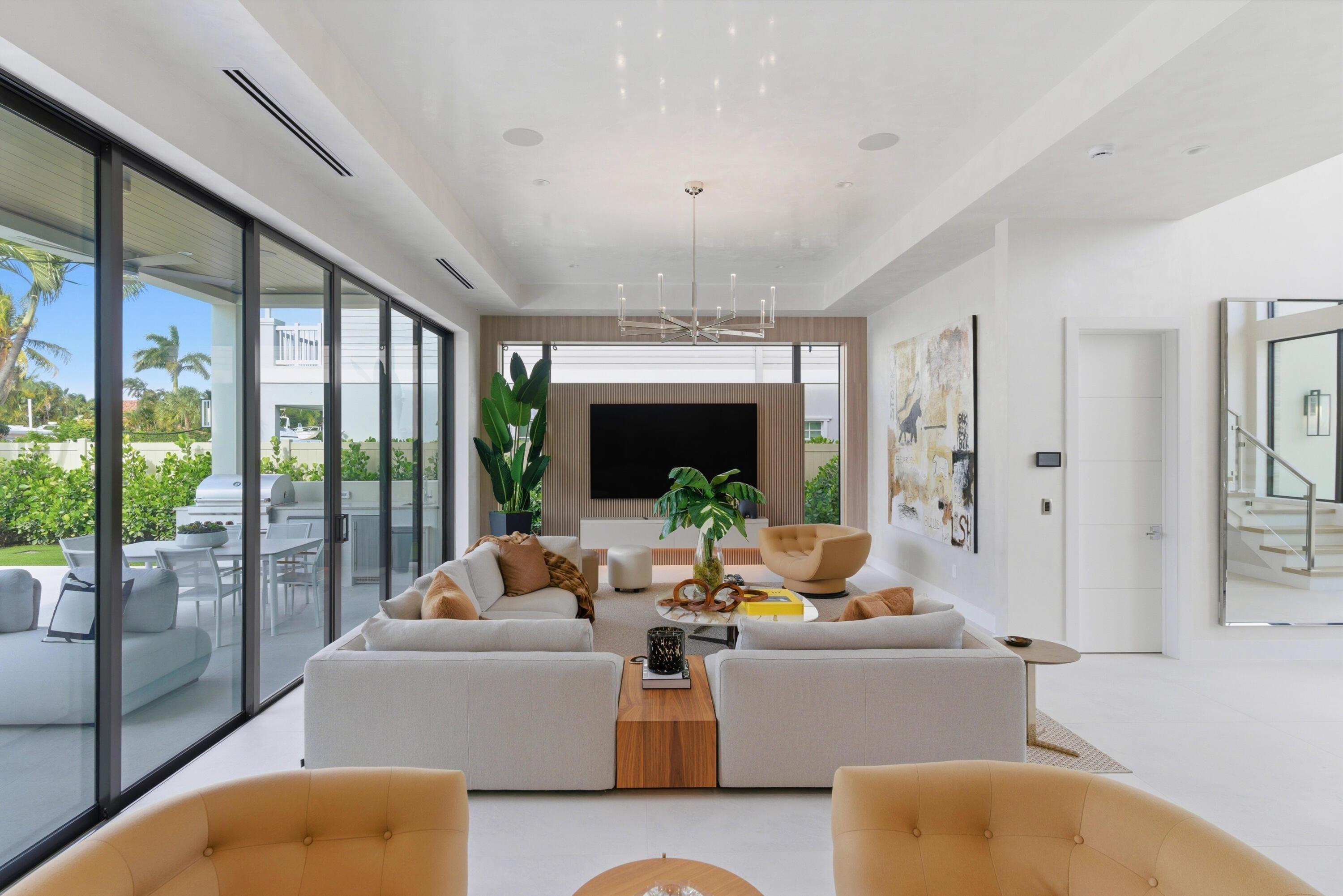Image 4: 511 Silver Ln Boca Raton 13
