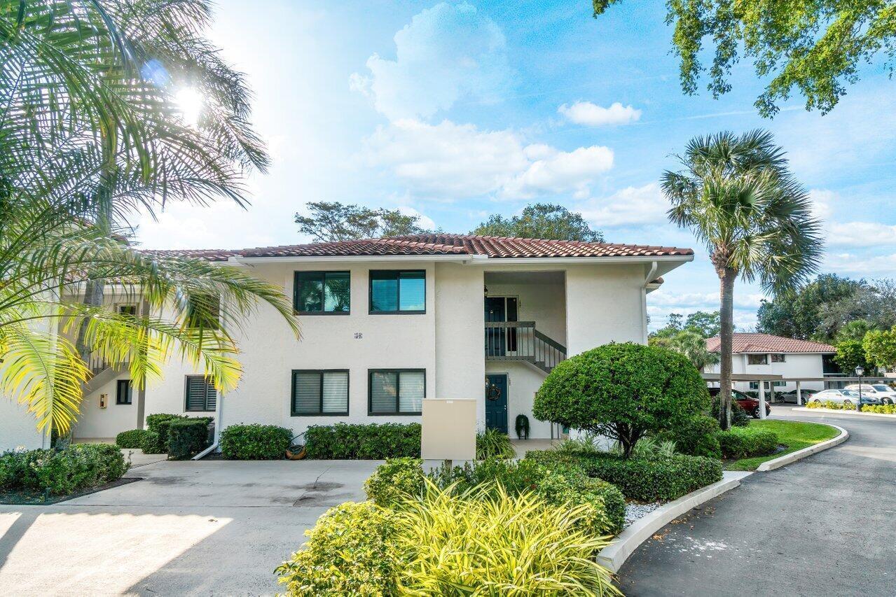 Image 2: 50 Pelican Pointe 205