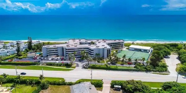 1357 Ne Ocean Blvd