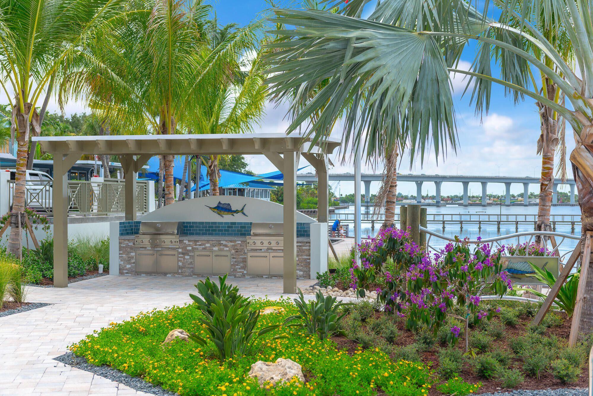 Image 3: 41 SW Seminole Street 305 3