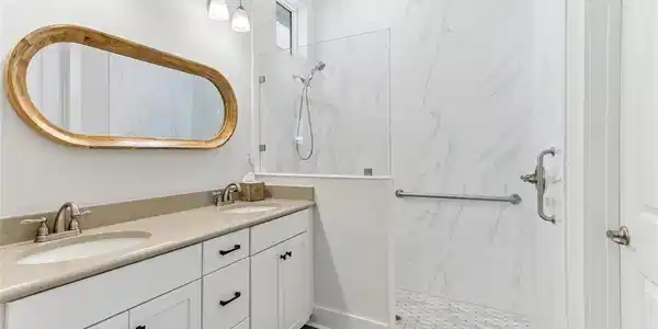 Image 4: 4