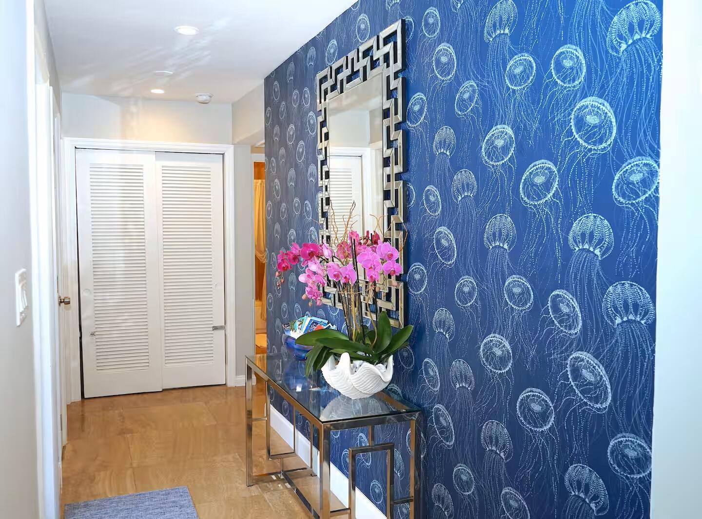 Image 4: Foyer Entry II