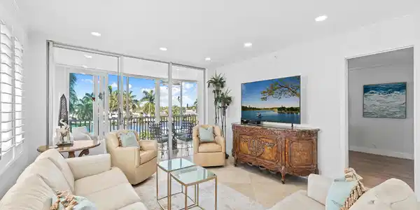 3224 S Ocean Boulevard