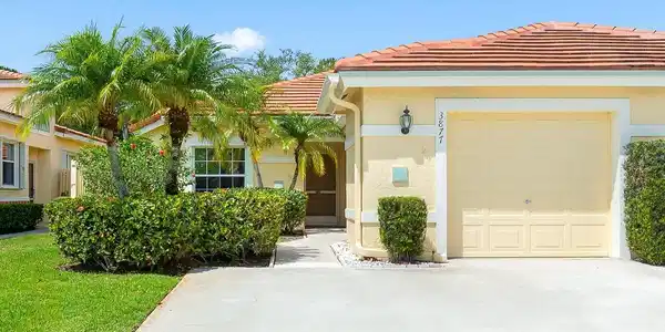 3877 SW Whispering Sound Drive