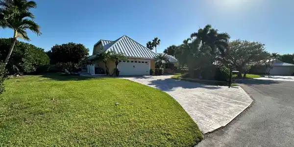 113 Queen Christina Court