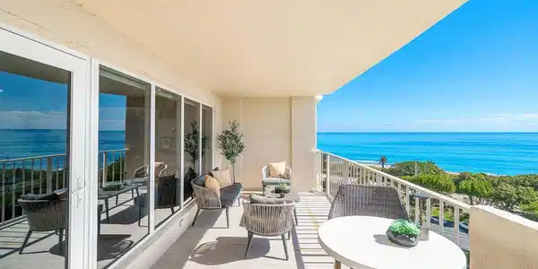 Image 2: OCEAN VIEWS FOR MILES!