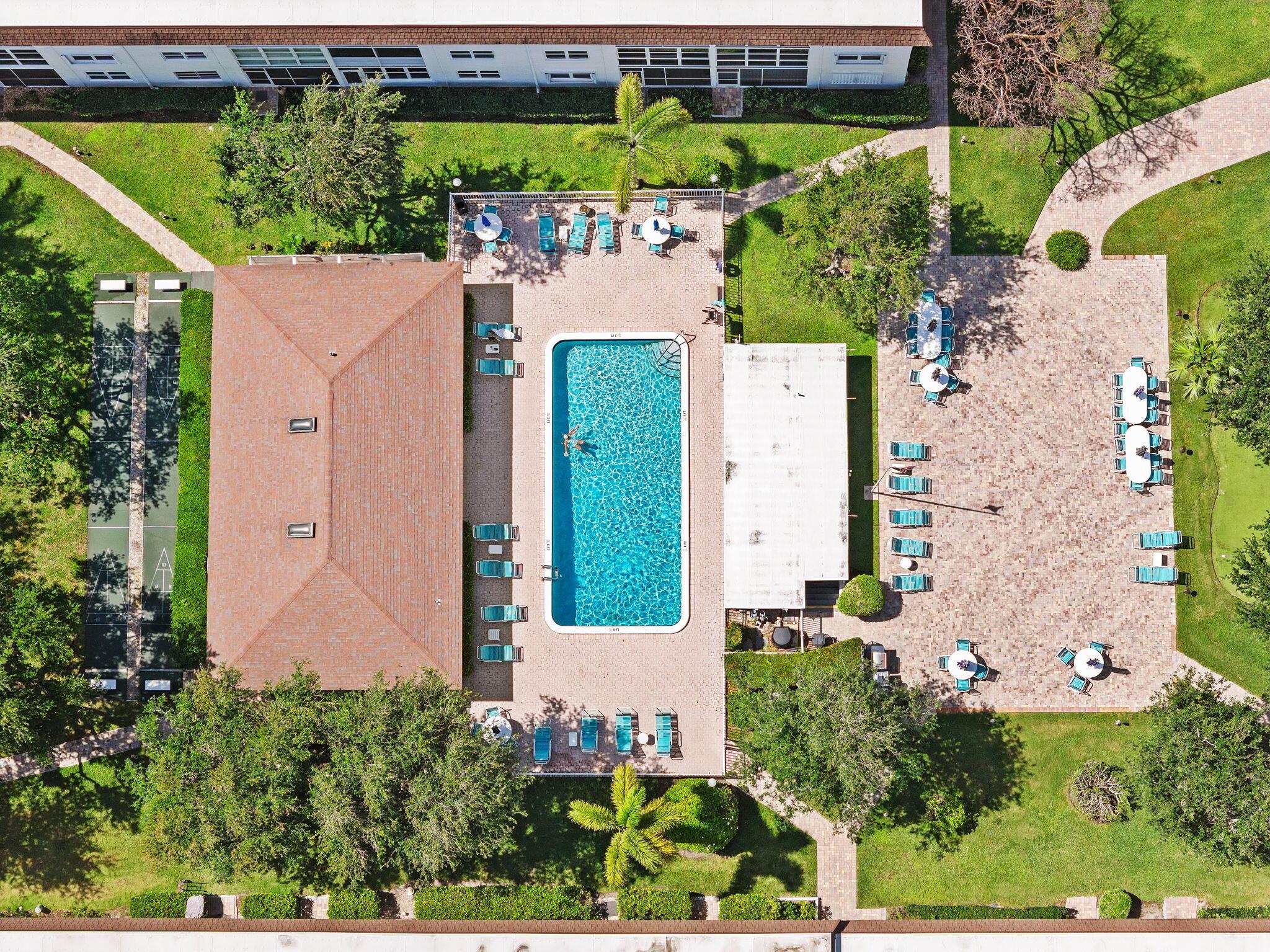 Image 3: 35-web-or-mls-1501-s-ocean-blvd-204