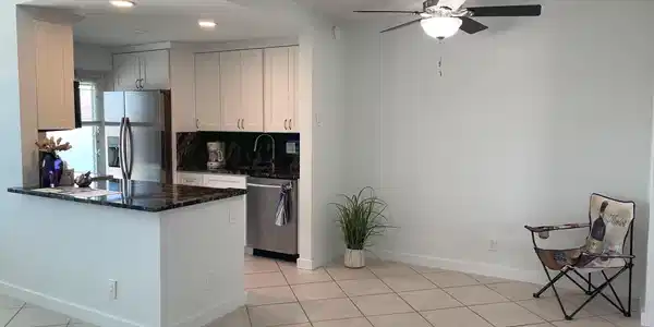 Image 4: Kitchen/Dining