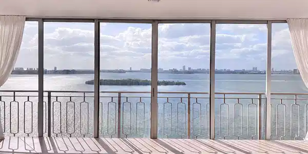 11111 Biscayne Blvd