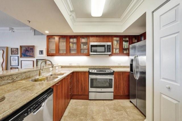 Image 4: with Breakfast Counter
