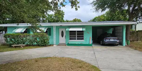 205 Chamberlain Boulevard