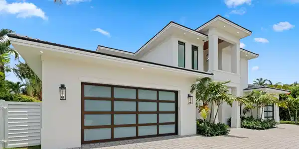 Image 3: 1160 Emerald Lane - 4.jpg-SMALL