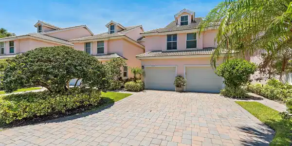 2605 N Fairway Dr Drive N