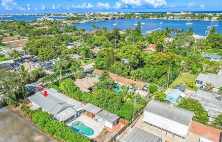 110 E Lake Worth Avenue