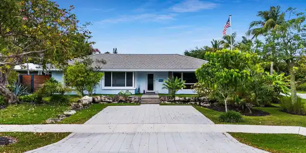 Image 2: Front of Home