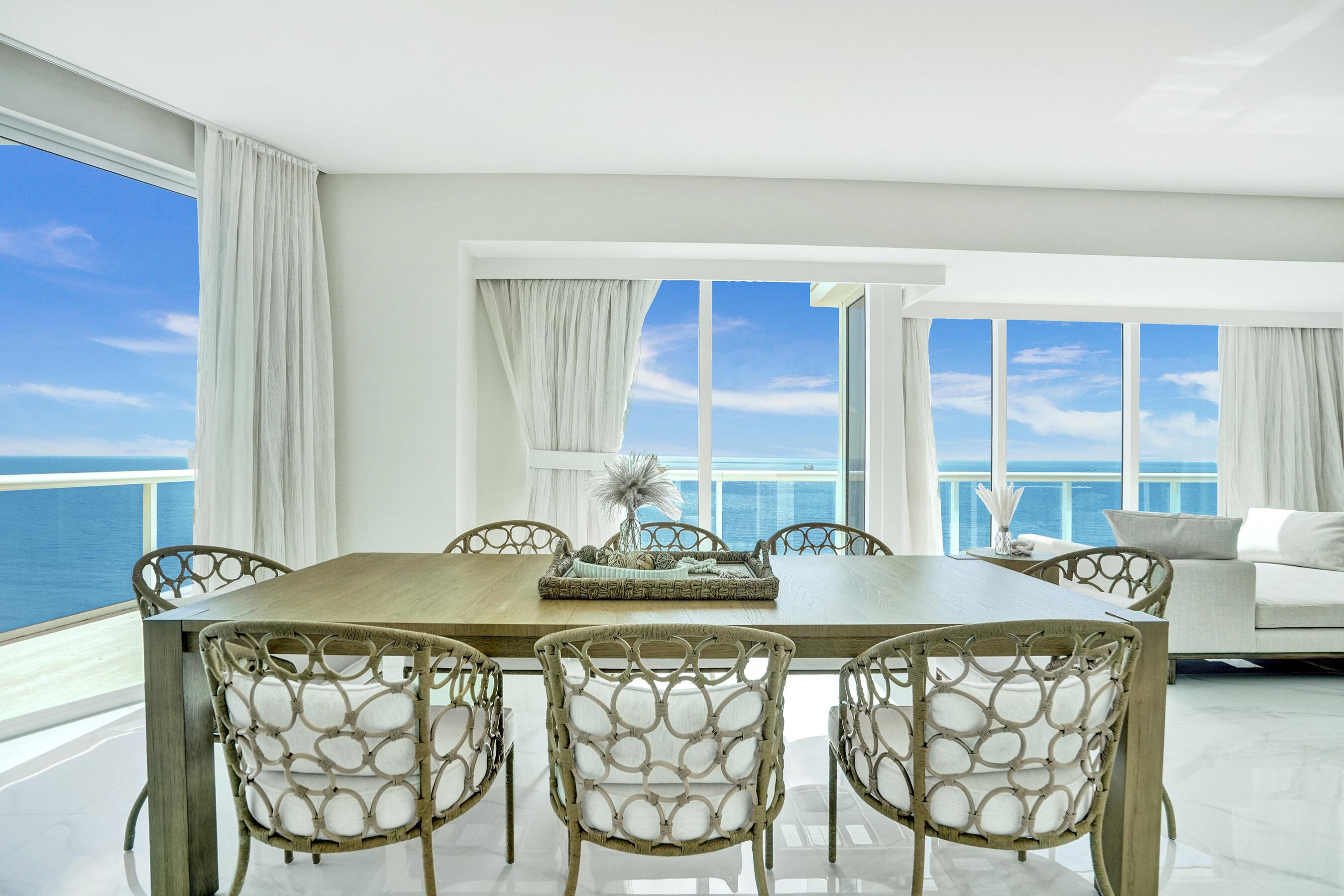Image 3: Dining