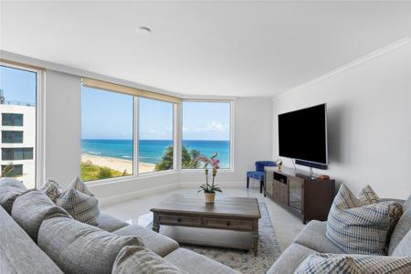 2575 S Ocean Blvd